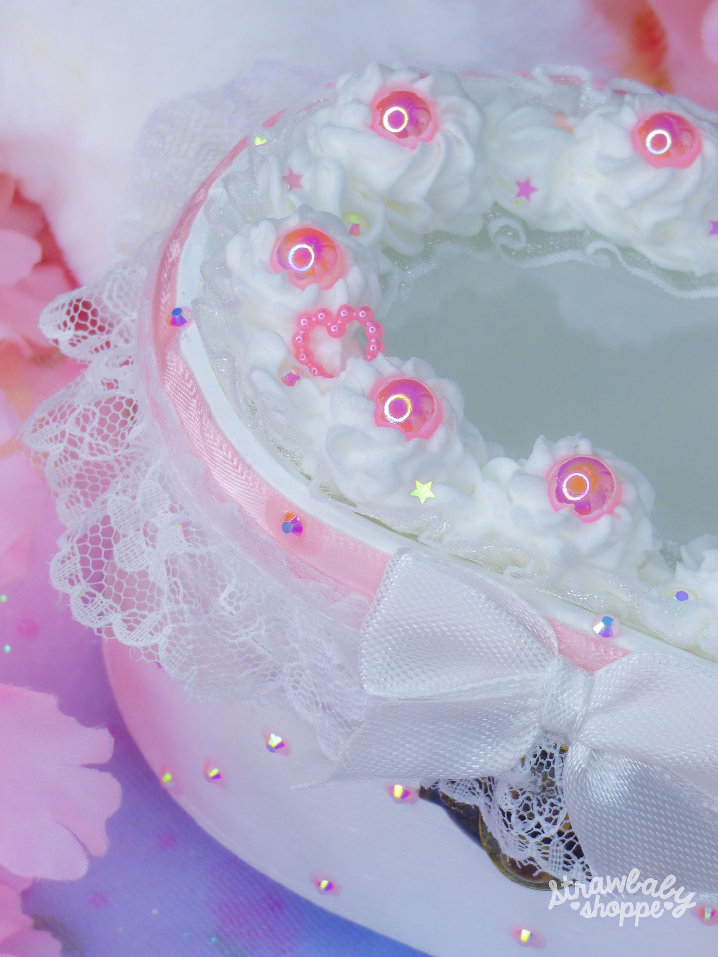 Snow Fluff - Cake-Style Decoden Trinket Box (with latch)